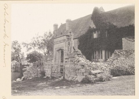 Polebrook Manor Ruined Gateway