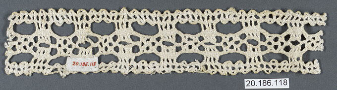 Antique White Lace Strip Specimen