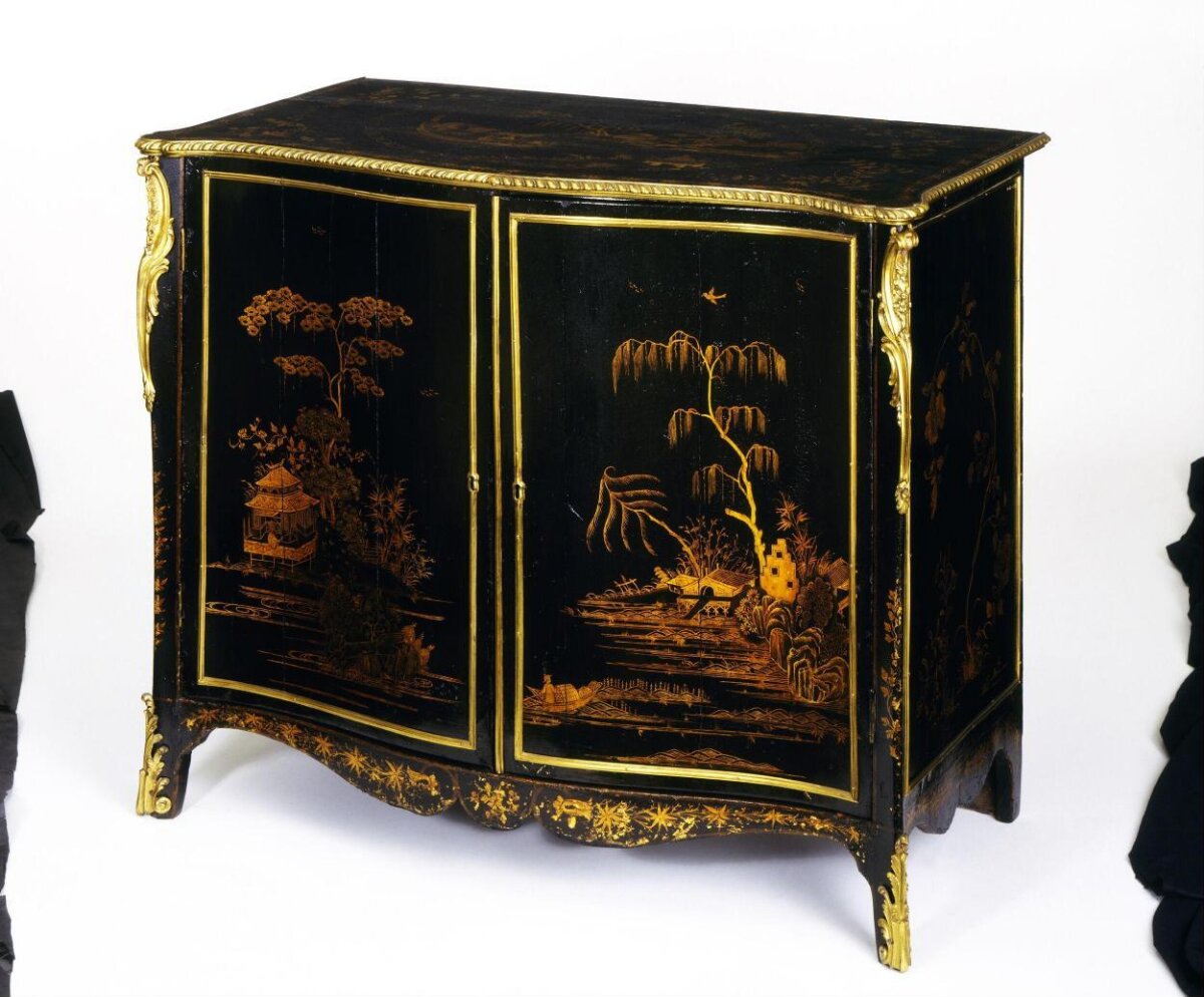 Gilded Black Lacquer Chinoiserie Cabinet