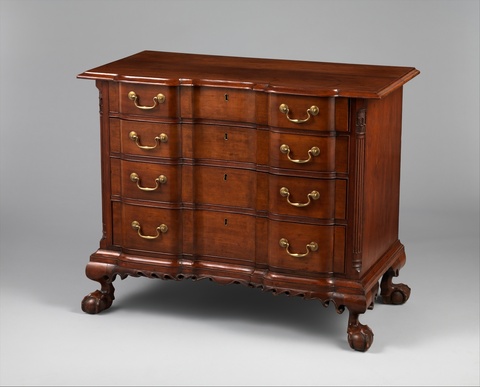 Antique Mahogany Chest of Drawers