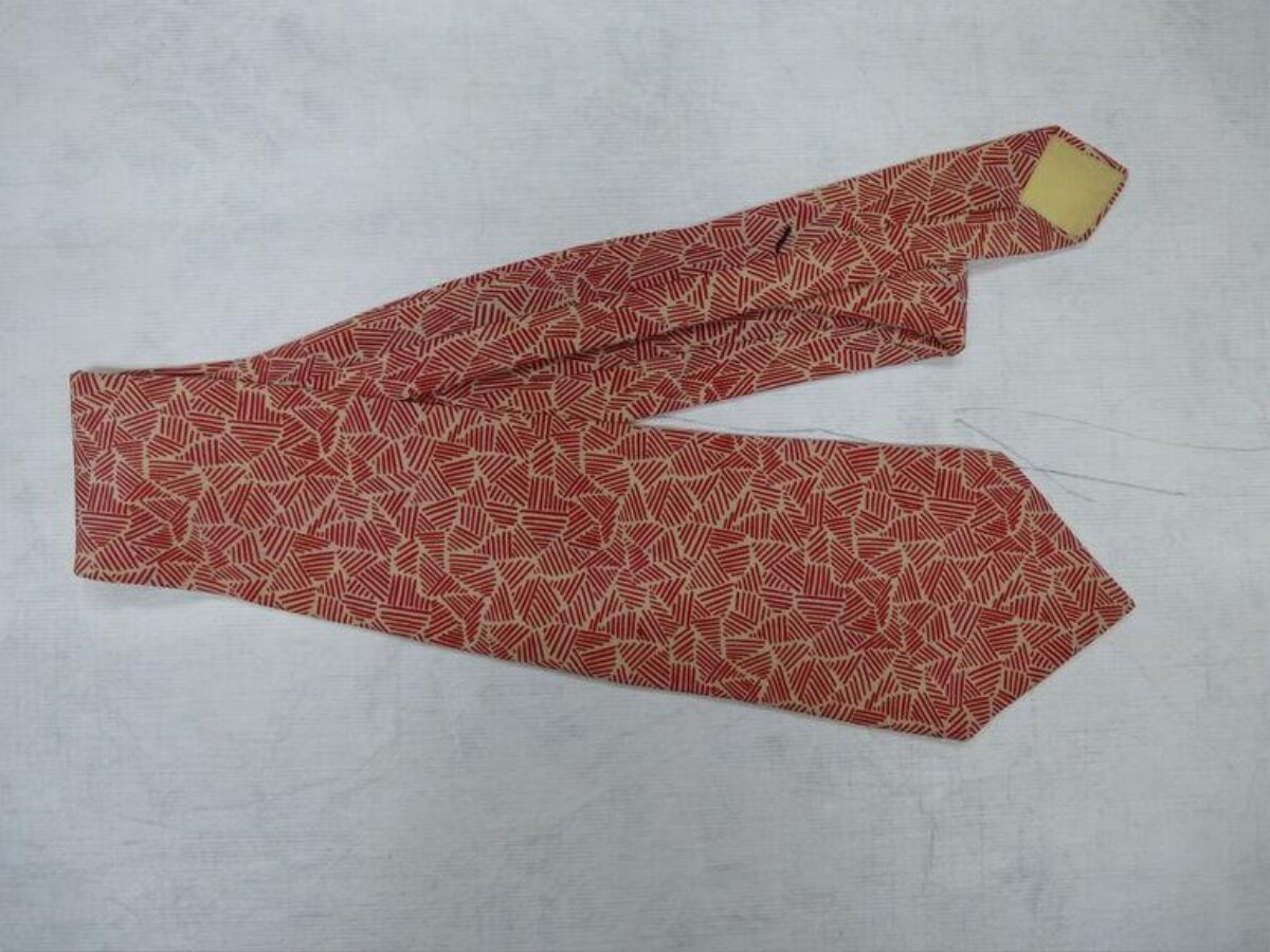 Red Geometric Patterned Necktie