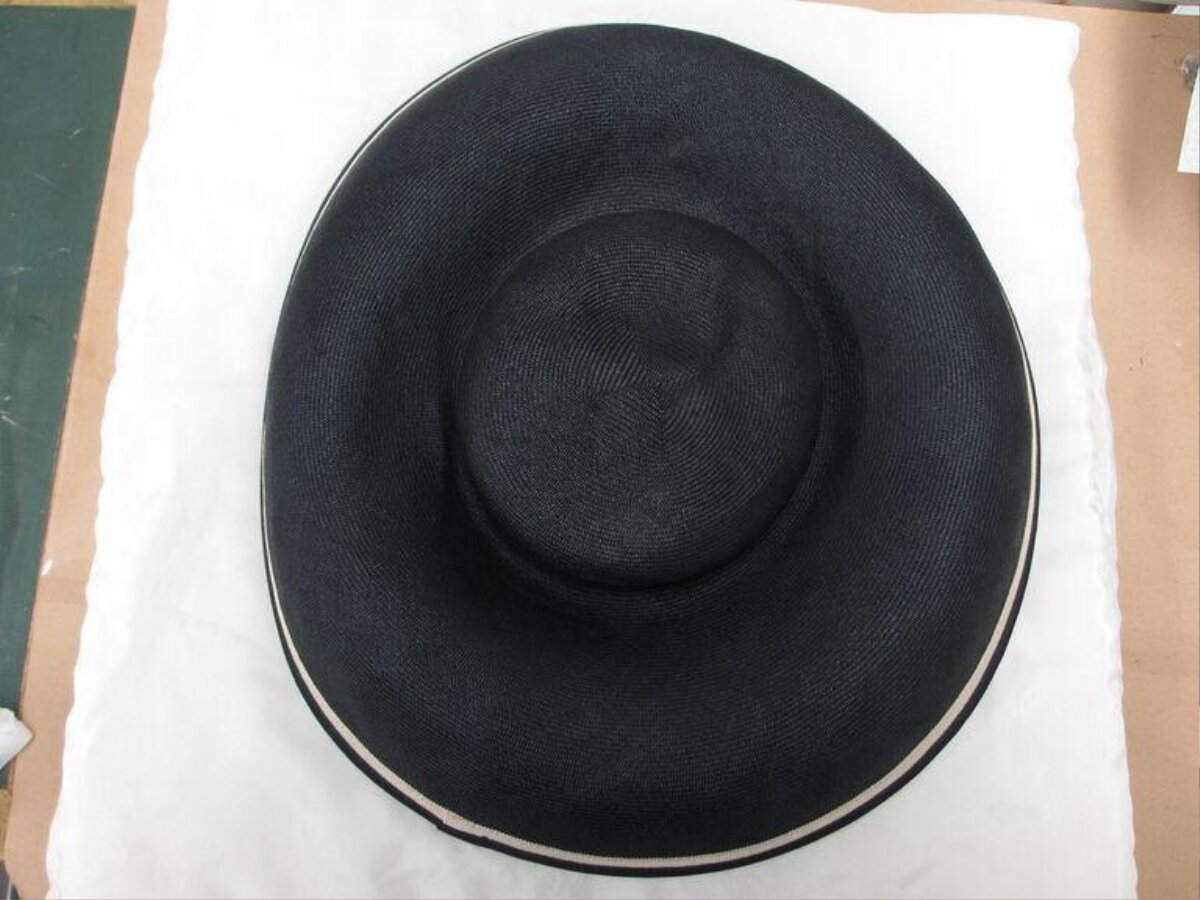 Black Wide-Brimmed Hat