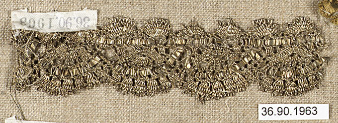 Antique Gold Metallic Lace Trim Sample