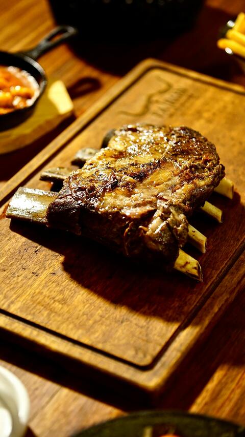 Roasted Rack of Beef Ribs