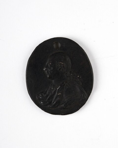 Black Oval Portrait Medallion
