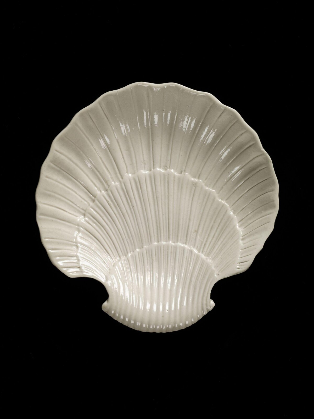 White Ceramic Scallop Shell Dish