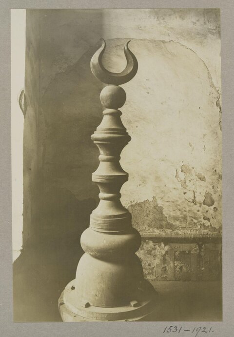 Crescent Topped Stone Finial