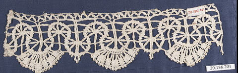 Vintage Handmade Lace Edging Sample