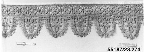 Vintage Scalloped Lace Border