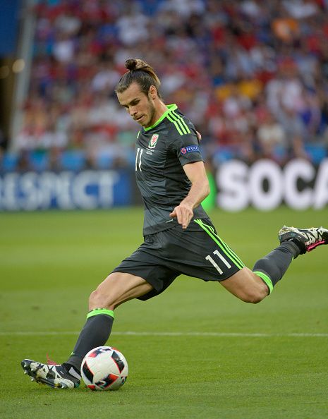 Gareth Bale Kicking a Soccer Ball