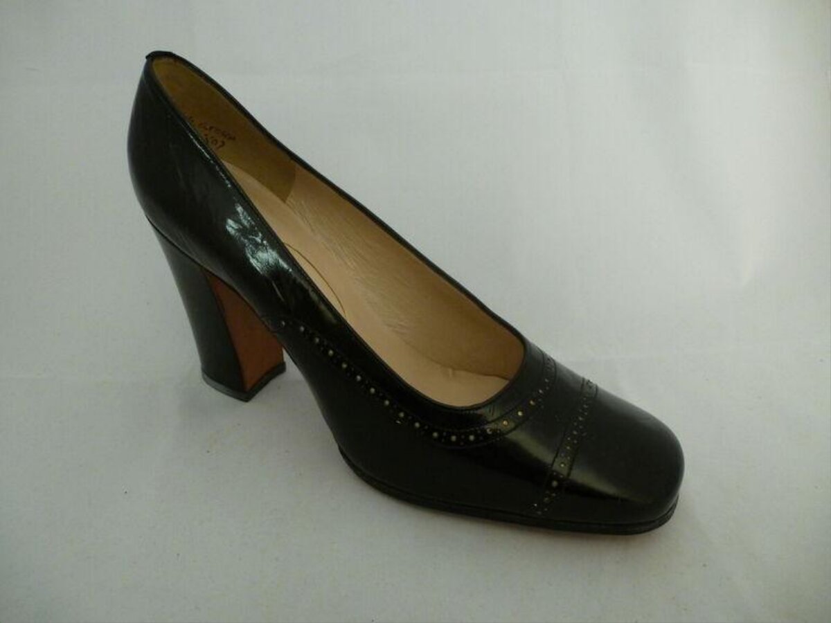 Black Leather Block Heel Pump