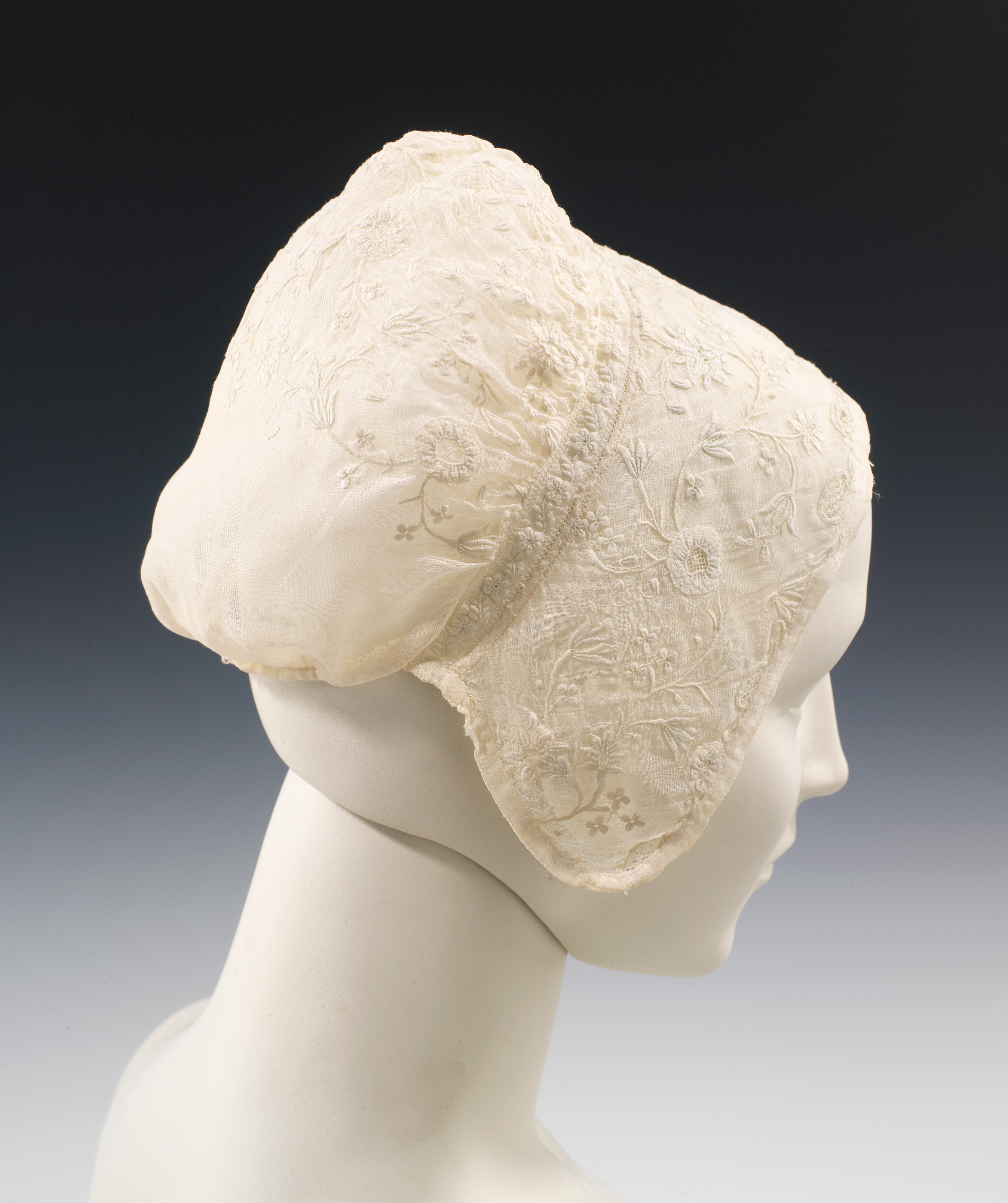 Embroidered White Vintage Bonnet