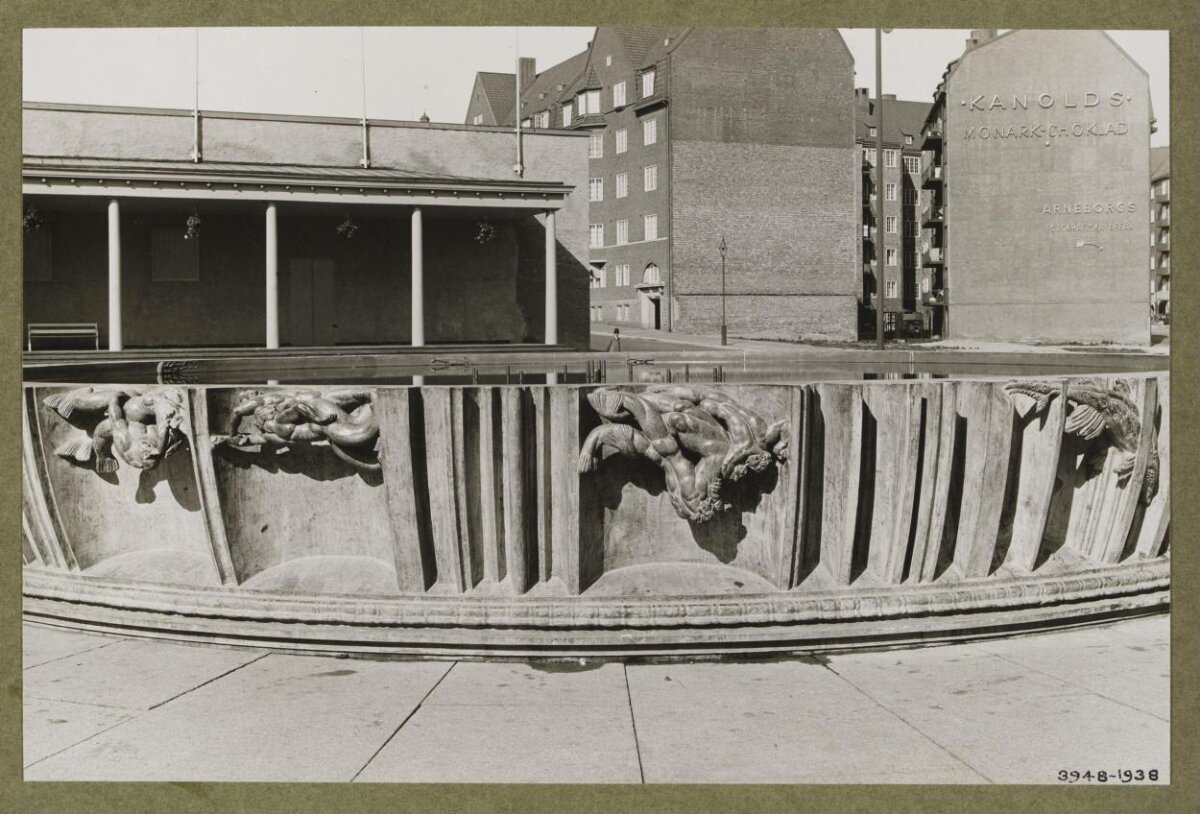 1938 Fountain Sculpture Urban Scene