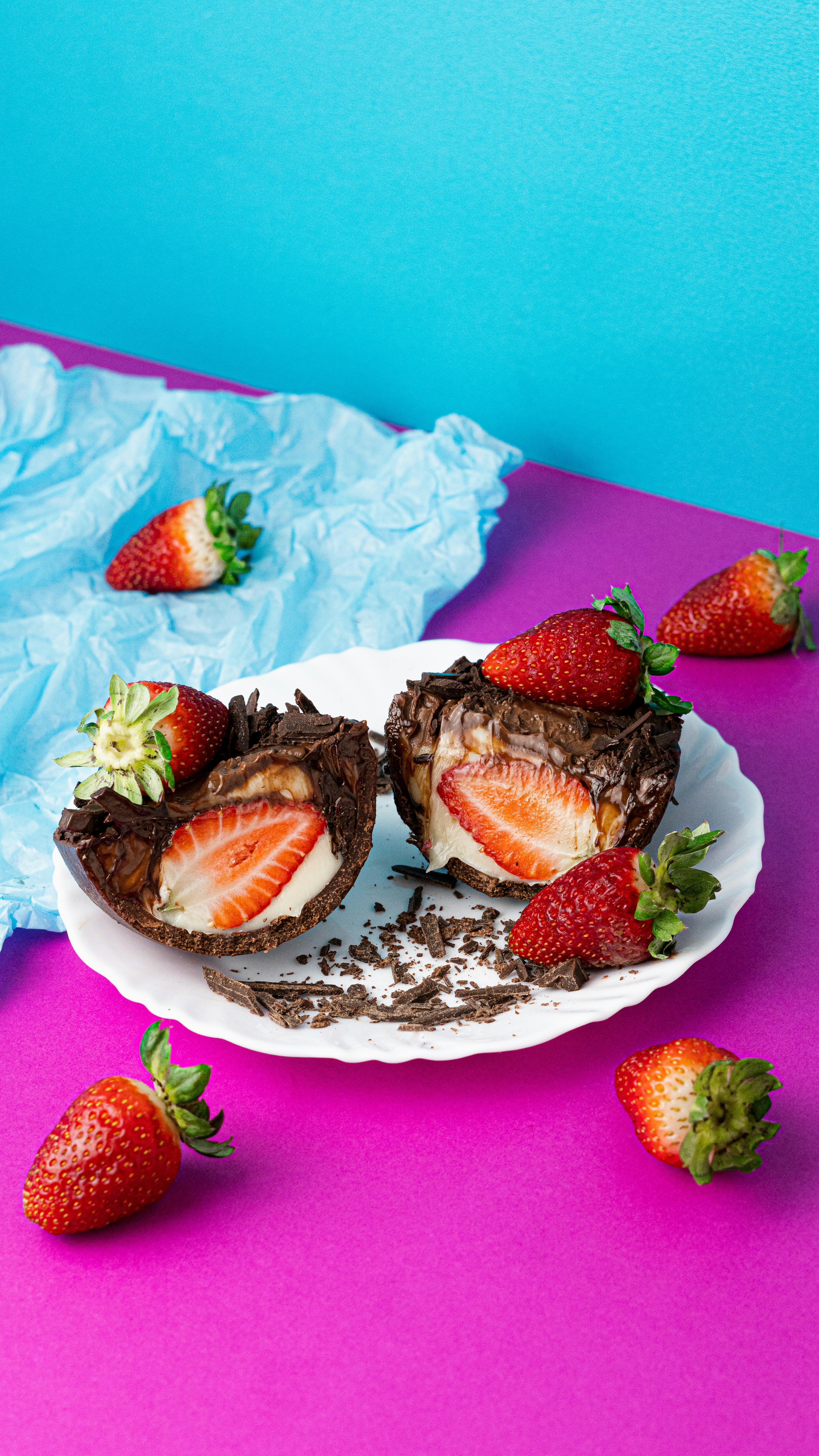 Stuffed Chocolate Desserts with Strawberries