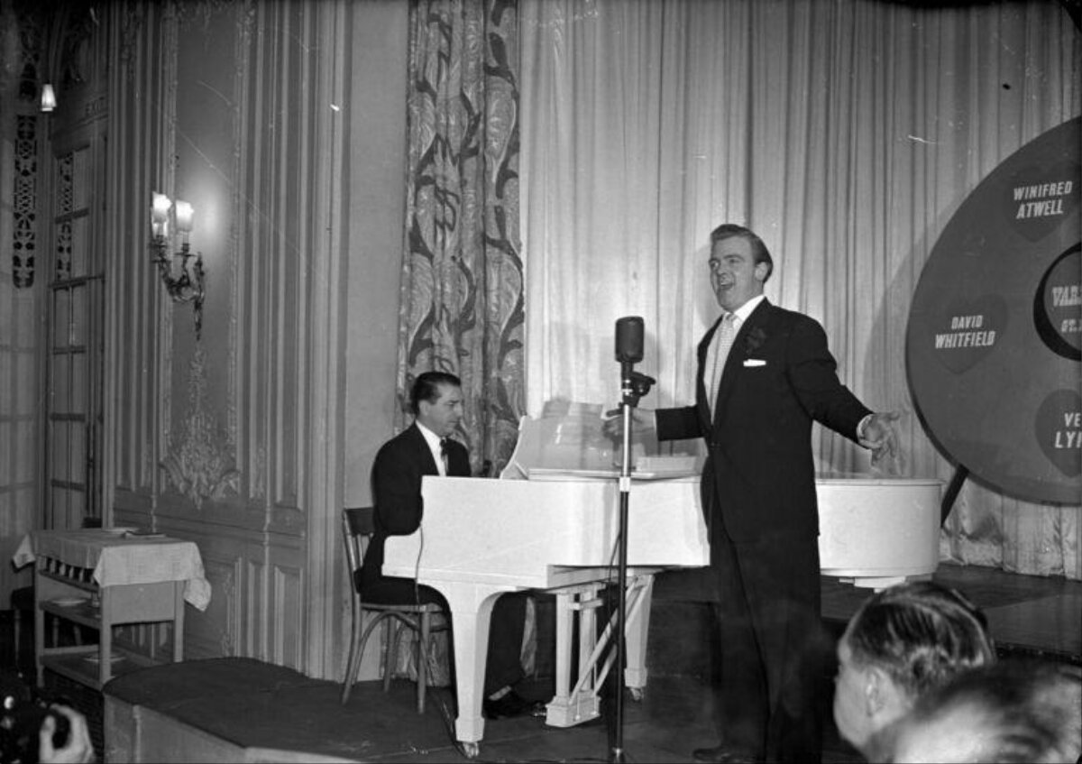 David Whitfield Live Performance