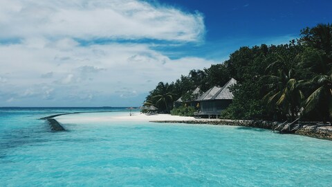 Tropical Seaside Beach Resort