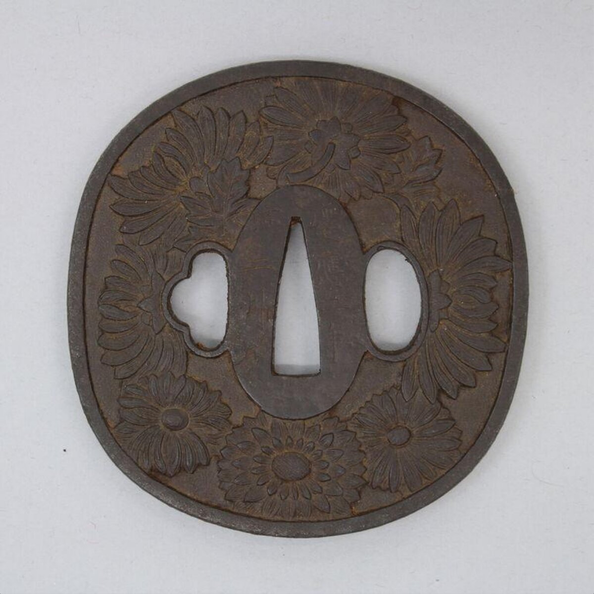 Chrysanthemum Carved Iron Sword Guard