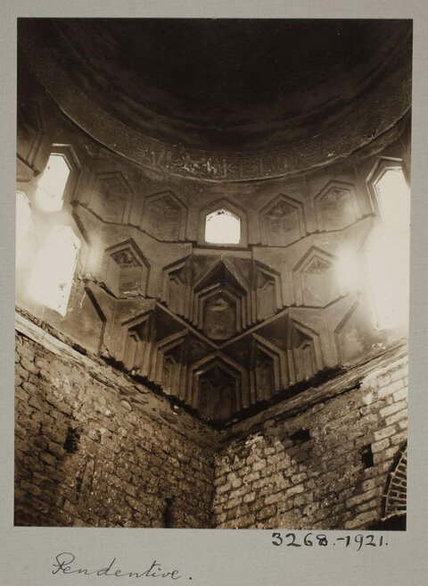 1921 Vintage Photo of Dome Pendentive