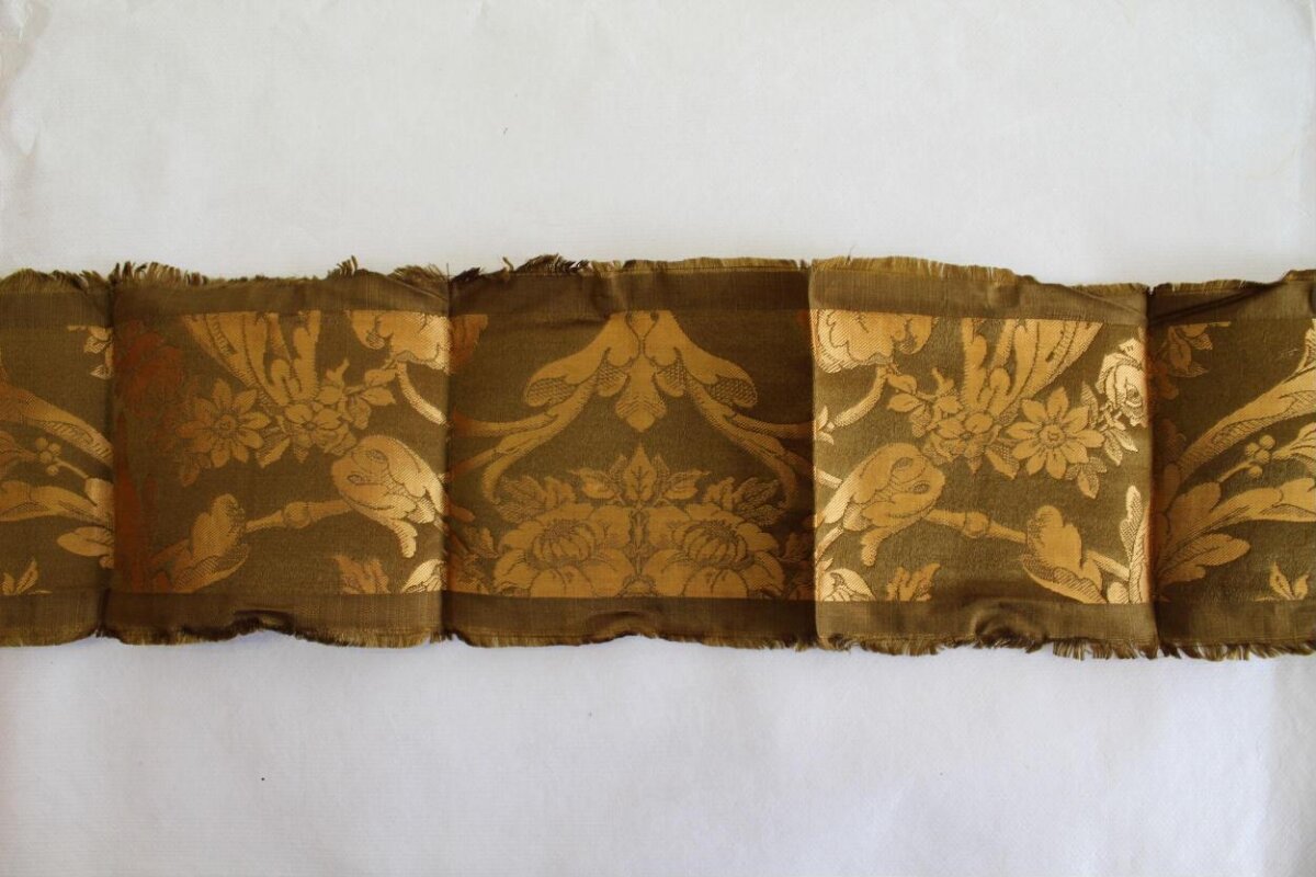 Vintage Floral Damask Fabric Strip