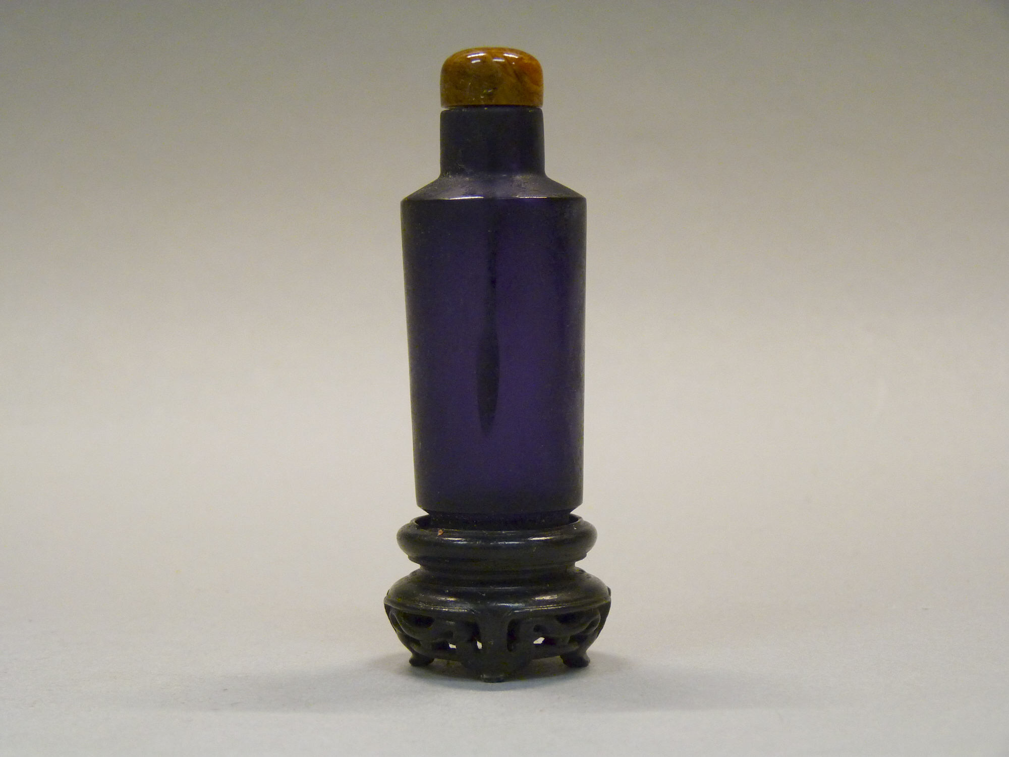 Deep Purple Glass Snuff Bottle