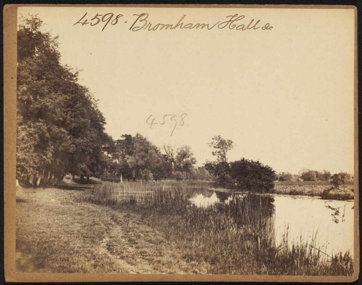 Vintage Pond View at Bromham Hall