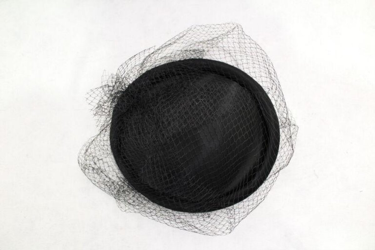 Black Veiled Round Cocktail Hat
