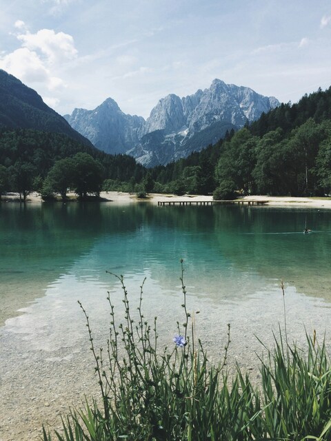 Alpine Mountain Lake Scenery