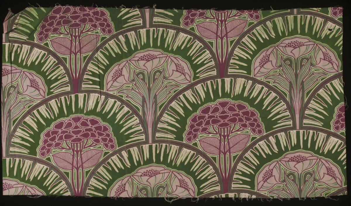 Vintage Floral Fan Textile Pattern