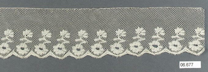 Off-white Floral Lace Trim